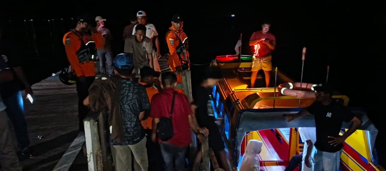 Kapal Tabrak Karang