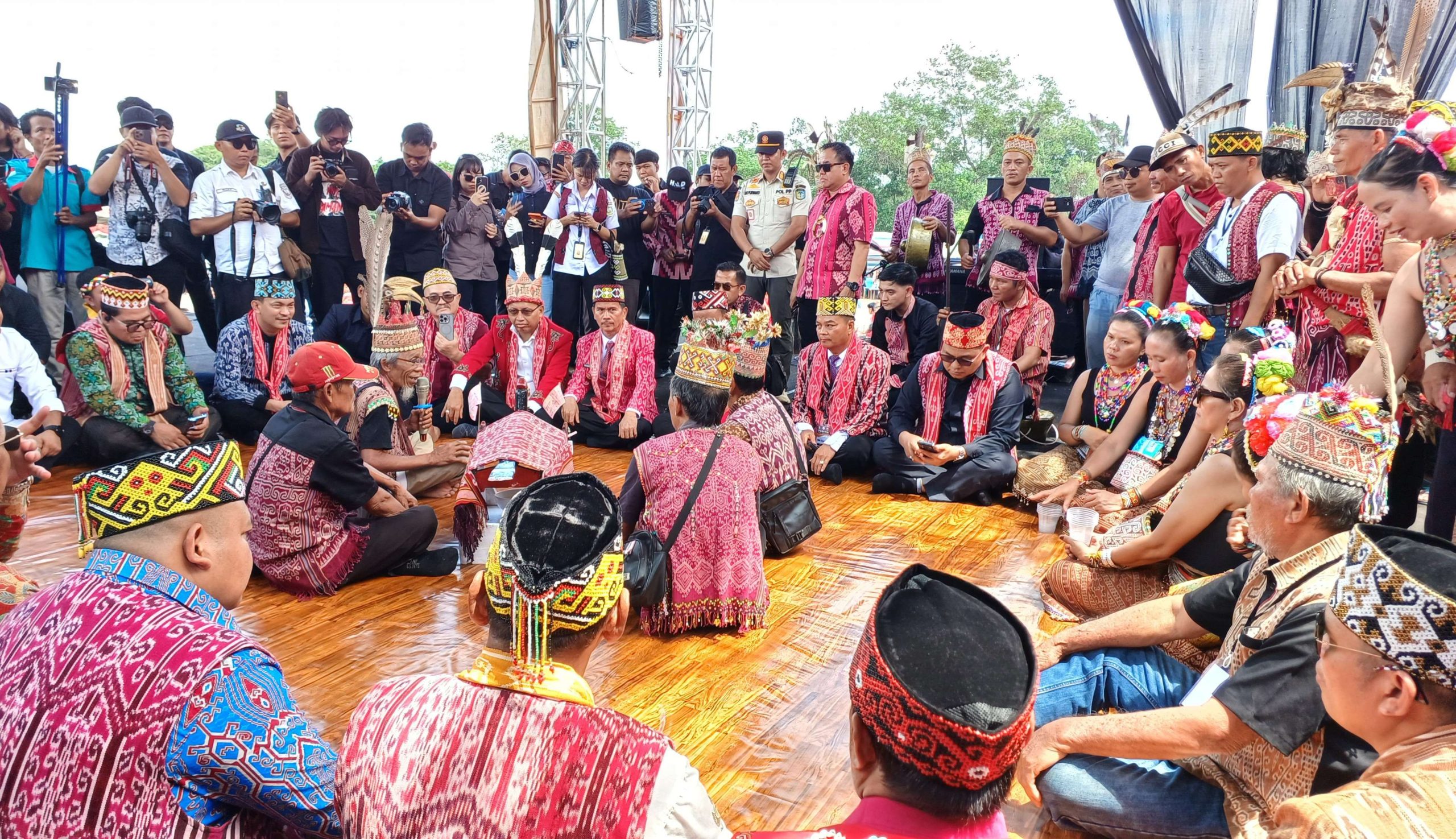PGD Sintang Jadi Ajang Syukur dan Pelestarian Budaya Dayak